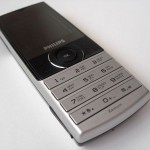 Philips xenium x500. Вид под углом
