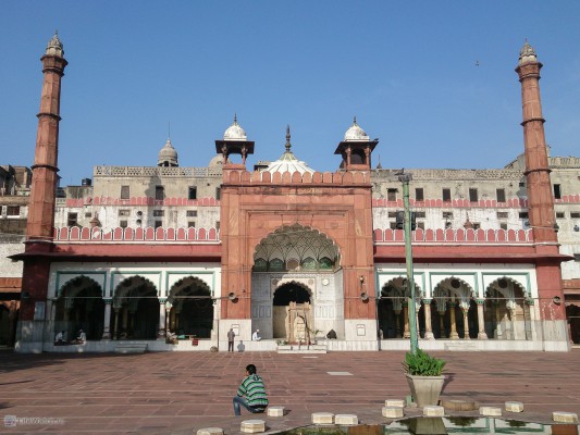 Мечеть Фатехпури (Fatehpuri Masjid)